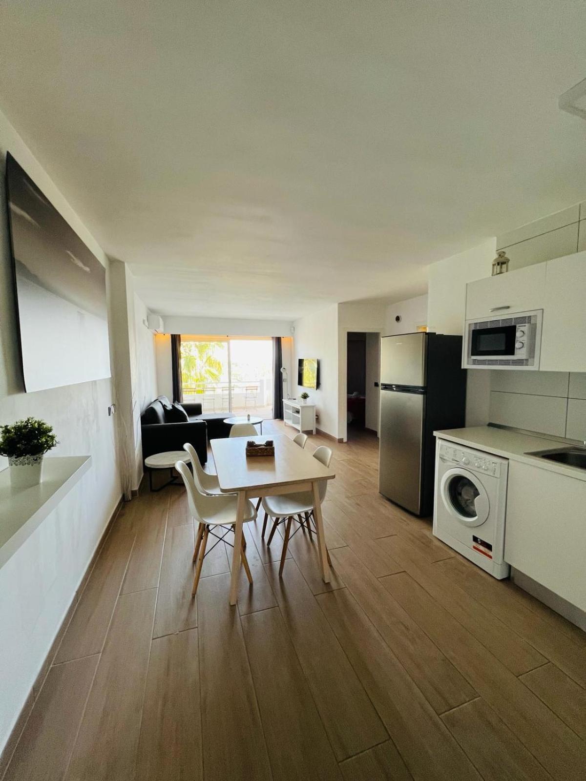 Bright Apartment In Puerto Alcudia Port de Alcudia  Εξωτερικό φωτογραφία
